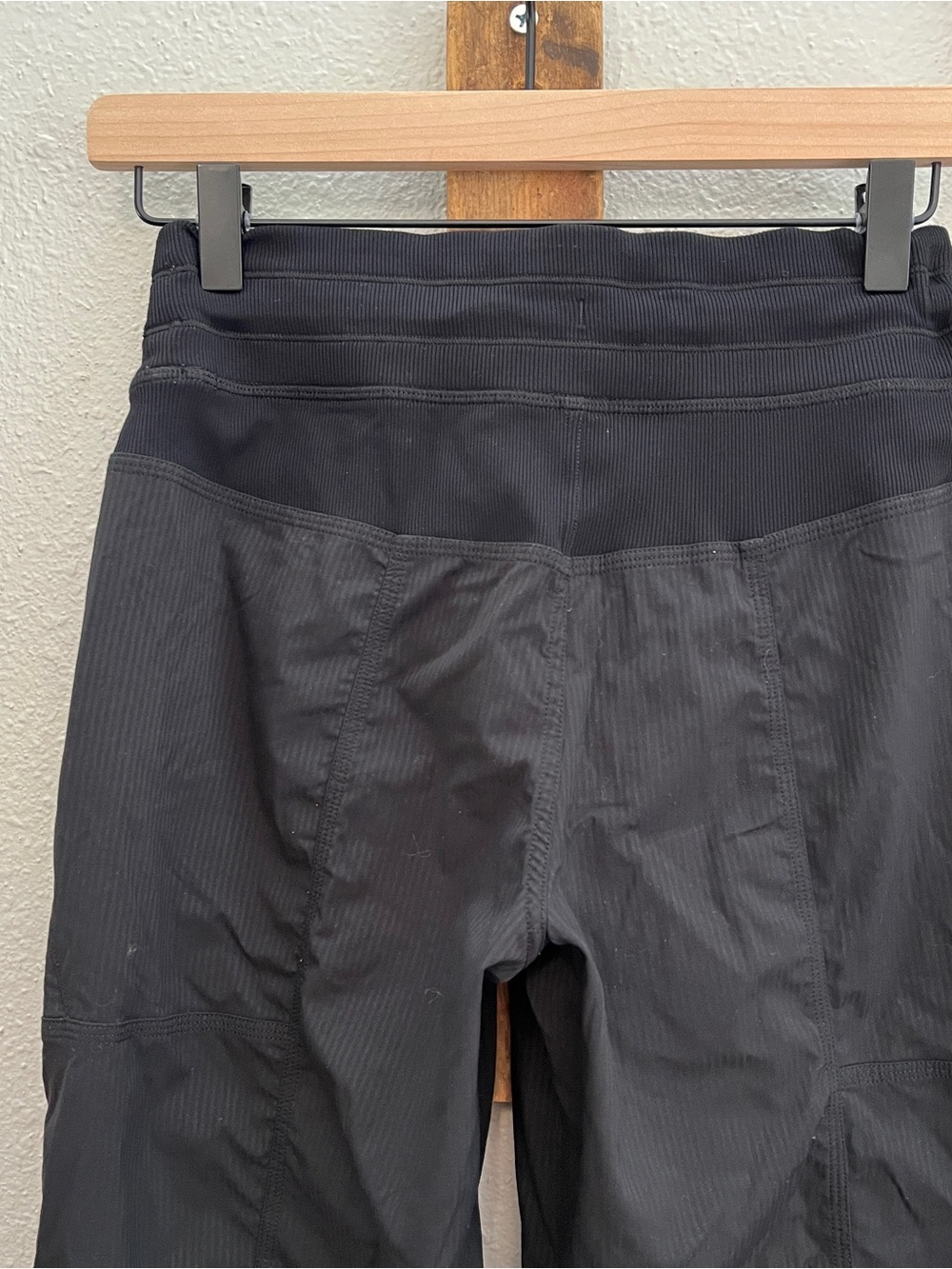 $118 Lululemon Dance Studio Mid-Rise Full Length Pants in Black Size 4 - Picture 4 of 11